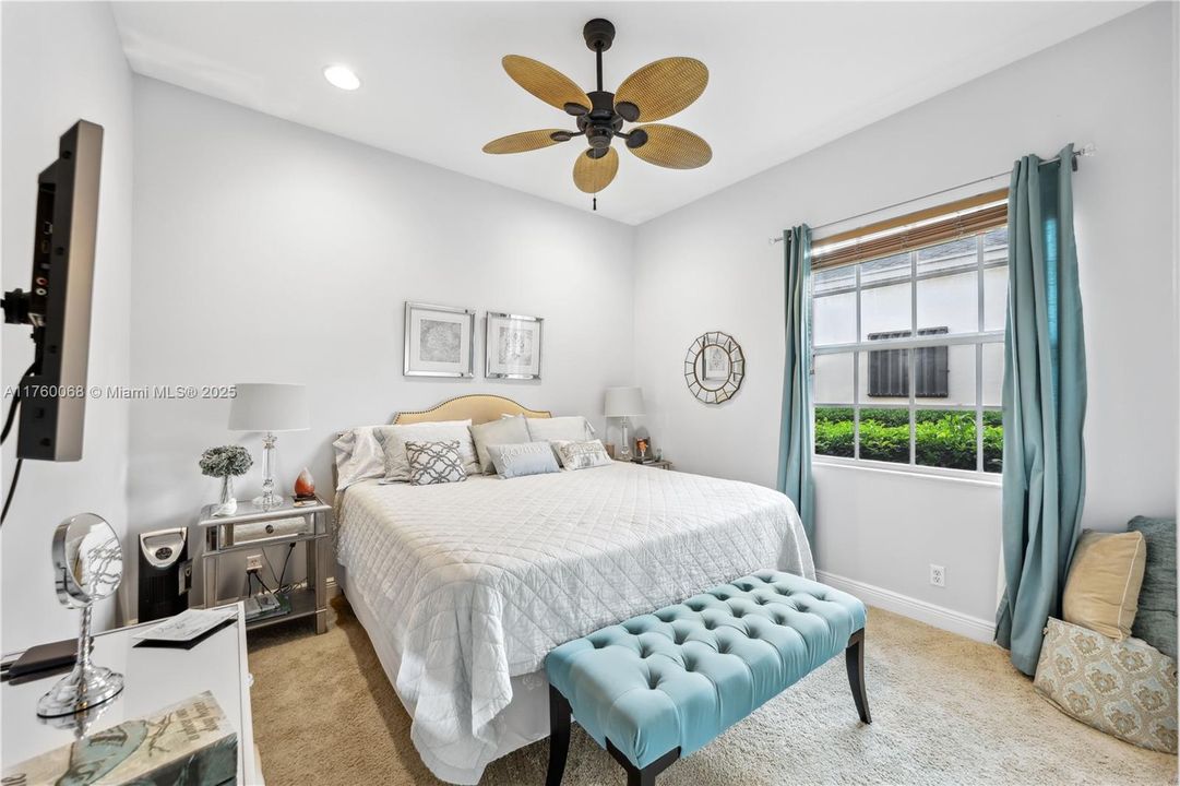 Recently Sold: $1,150,000 (5 beds, 4 baths, 3850 Square Feet)