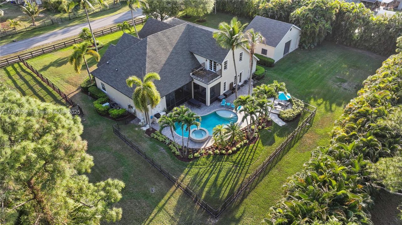 Recently Sold: $1,150,000 (5 beds, 4 baths, 3850 Square Feet)