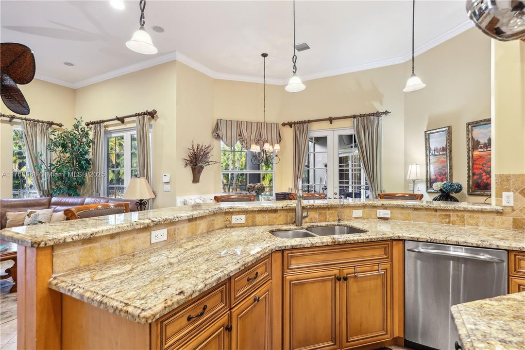 Recently Sold: $1,150,000 (5 beds, 4 baths, 3850 Square Feet)