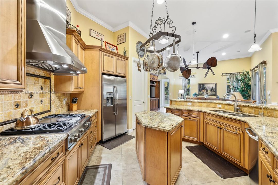 Recently Sold: $1,150,000 (5 beds, 4 baths, 3850 Square Feet)