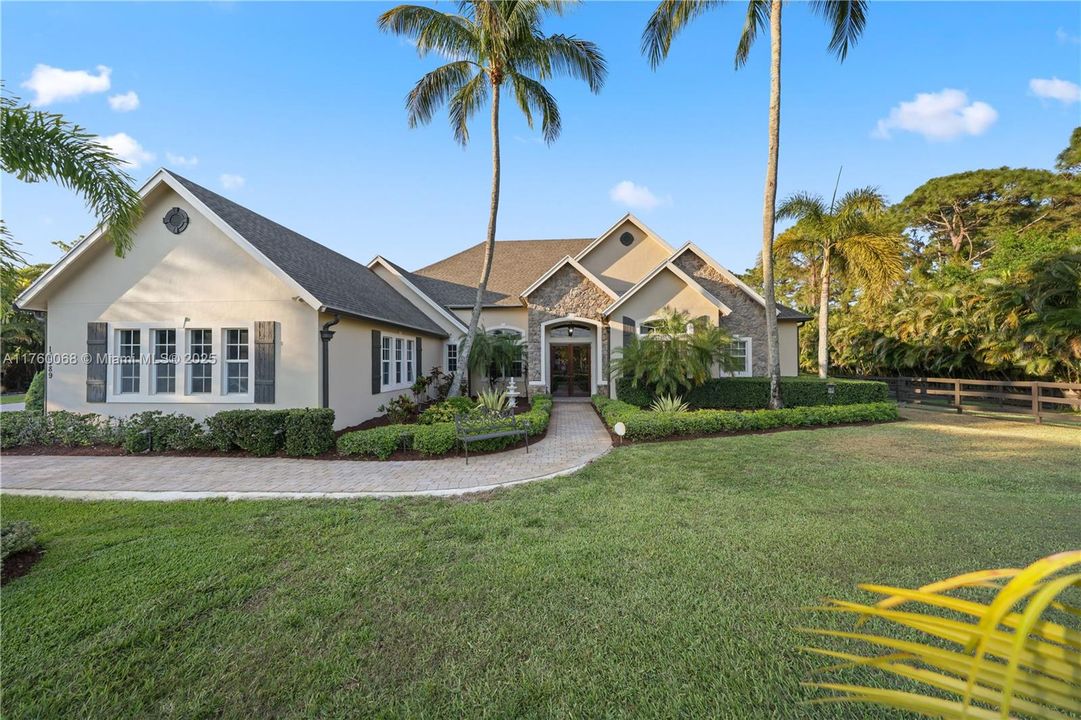 Recently Sold: $1,150,000 (5 beds, 4 baths, 3850 Square Feet)