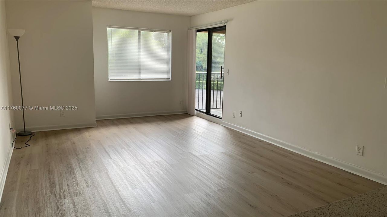 Недавно арендовано: $1,850 (2 спален, 2 ванн, 933 Квадратных фут)