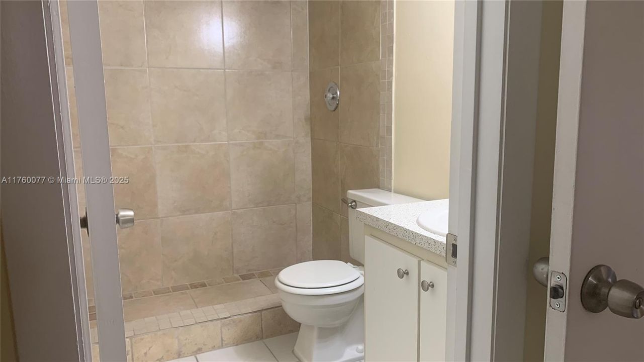 Недавно арендовано: $1,850 (2 спален, 2 ванн, 933 Квадратных фут)