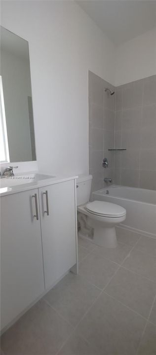 最近租的: $2,800 (3 贝兹, 3 浴室, 1694 平方英尺)