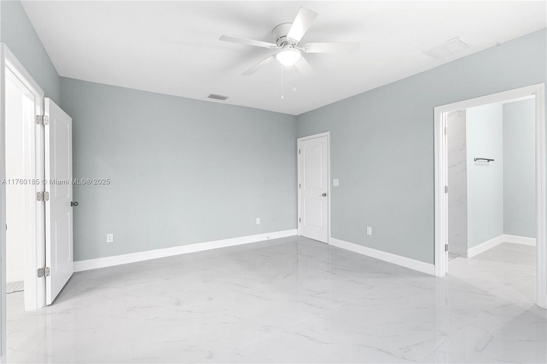 Active With Contract: $337,777 (3 beds, 2 baths, 1605 Square Feet)