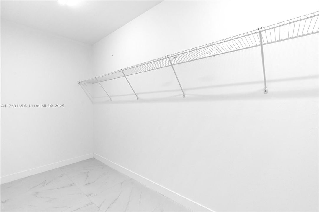 Active With Contract: $337,777 (3 beds, 2 baths, 1605 Square Feet)