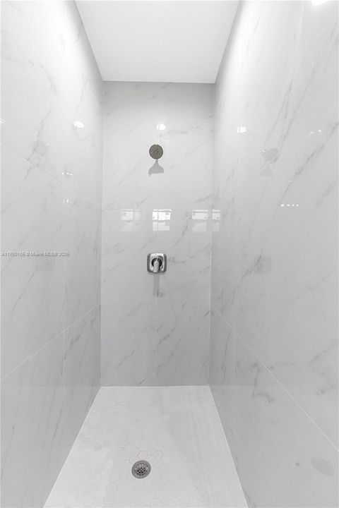 Active With Contract: $337,777 (3 beds, 2 baths, 1605 Square Feet)