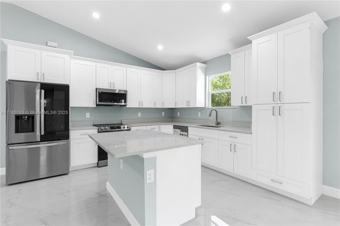 Active With Contract: $337,777 (3 beds, 2 baths, 1605 Square Feet)