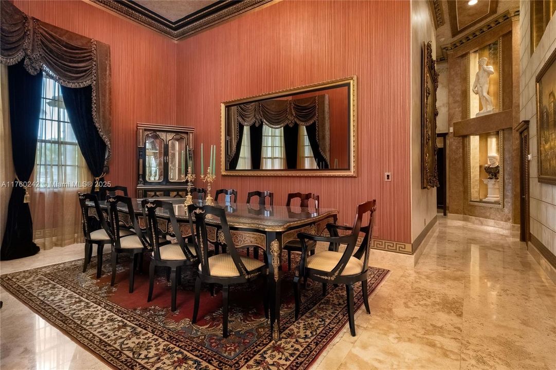 待售: $2,000,000 (4 贝兹, 5 浴室, 4226 平方英尺)