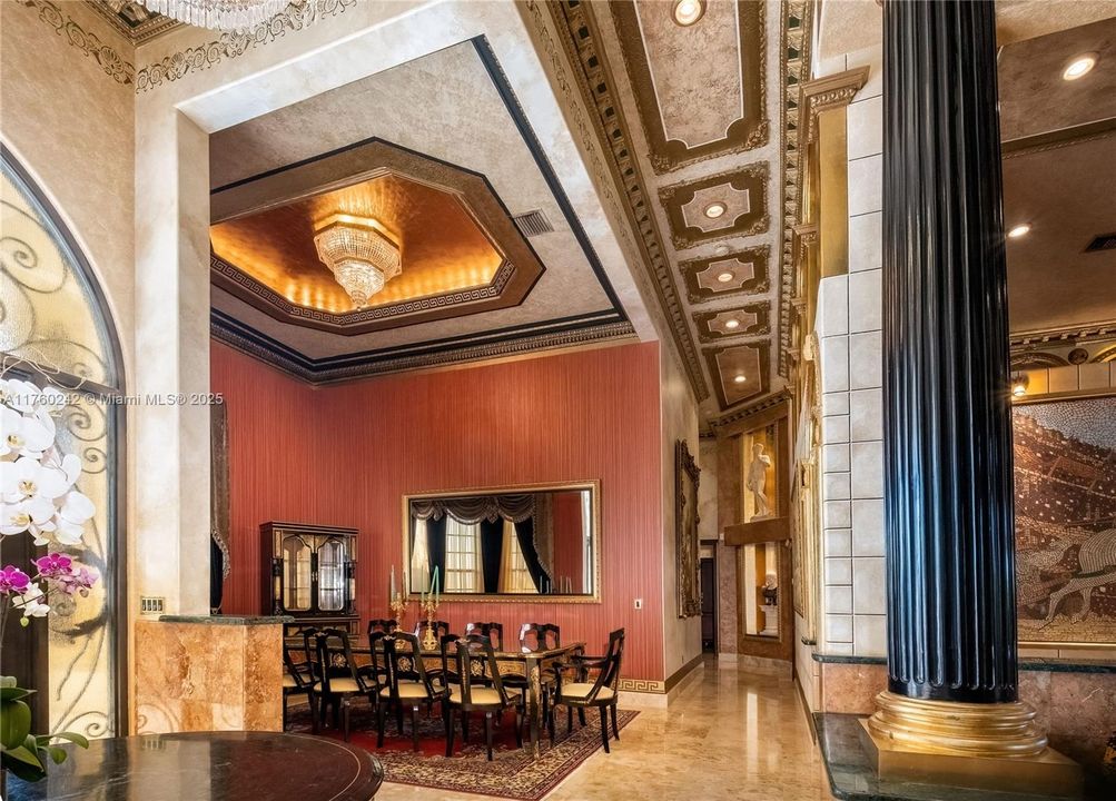 待售: $2,000,000 (4 贝兹, 5 浴室, 4226 平方英尺)