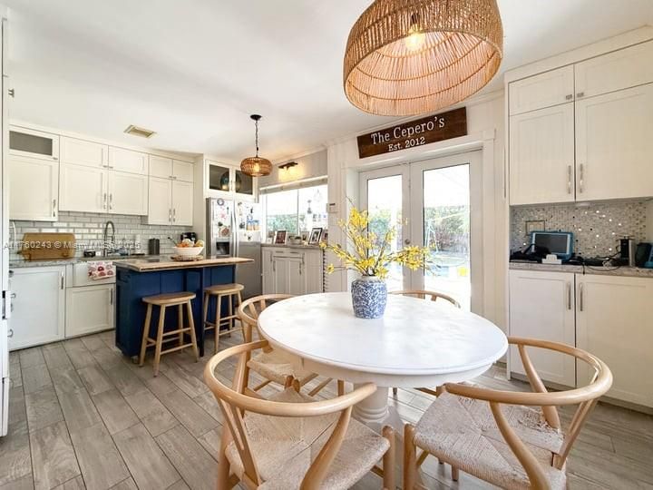 Recently Sold: $1,295,000 (3 beds, 2 baths, 1829 Square Feet)