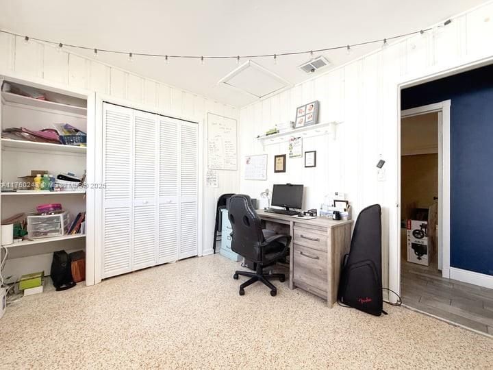 Recently Sold: $1,295,000 (3 beds, 2 baths, 1829 Square Feet)