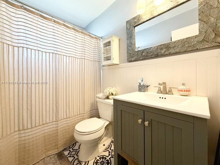 Recently Sold: $1,295,000 (3 beds, 2 baths, 1829 Square Feet)