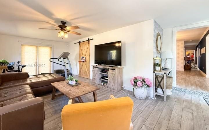 Recently Sold: $1,295,000 (3 beds, 2 baths, 1829 Square Feet)