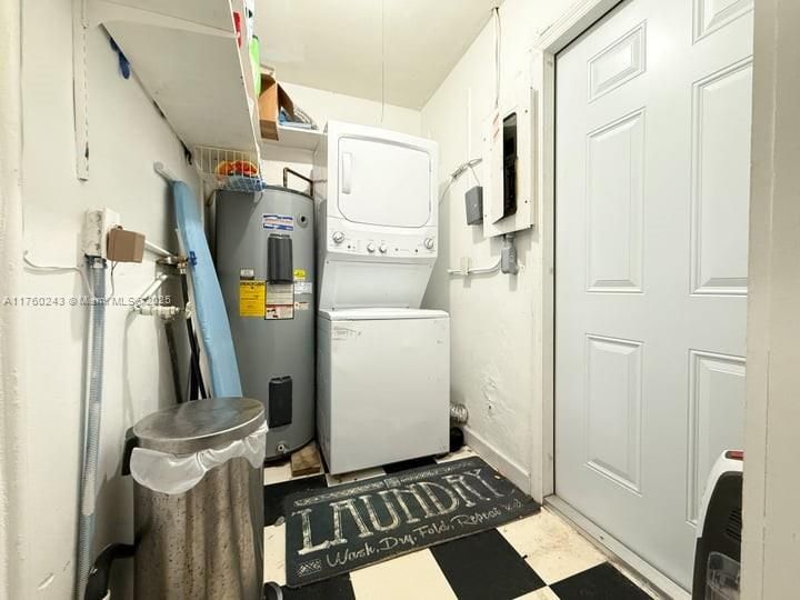 Recently Sold: $1,295,000 (3 beds, 2 baths, 1829 Square Feet)