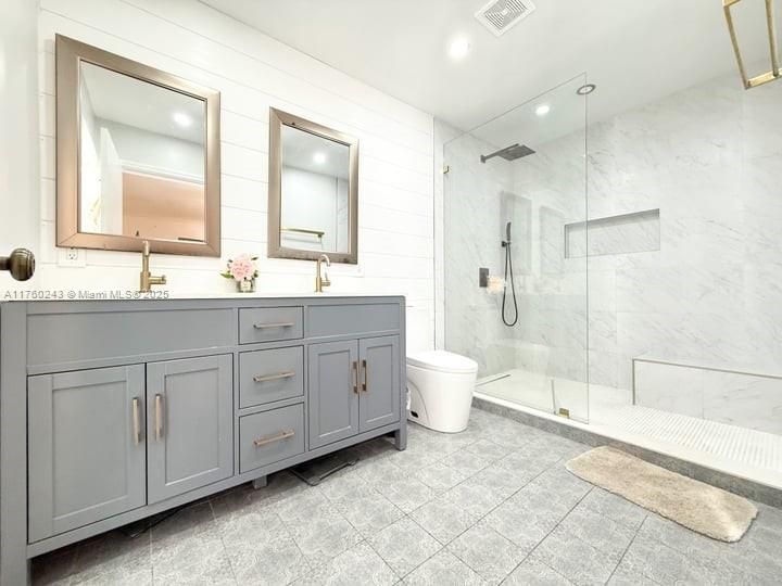 Recently Sold: $1,295,000 (3 beds, 2 baths, 1829 Square Feet)