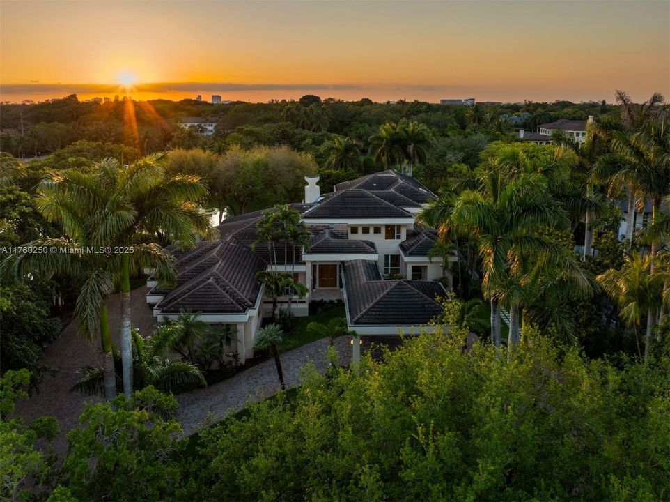 For Sale: $27,550,000 (5 beds, 7 baths, 7698 Square Feet)