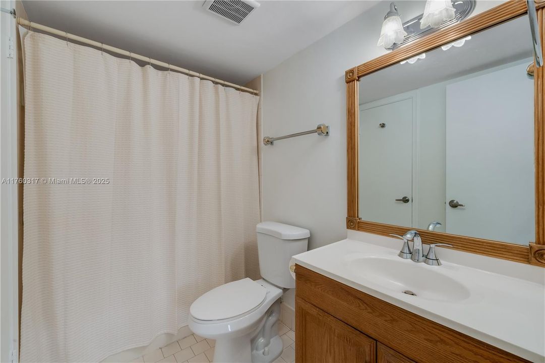 Recently Sold: $345,000 (2 beds, 2 baths, 1012 Square Feet)