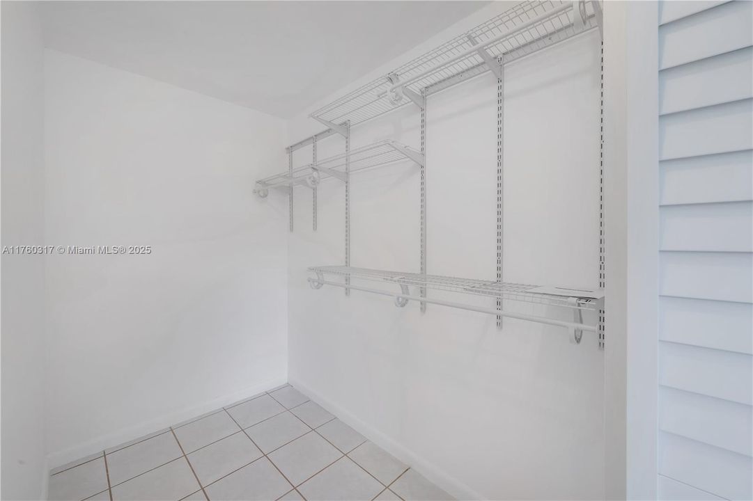 Recently Sold: $345,000 (2 beds, 2 baths, 1012 Square Feet)