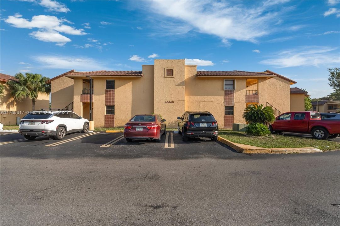 Recently Sold: $345,000 (2 beds, 2 baths, 1012 Square Feet)