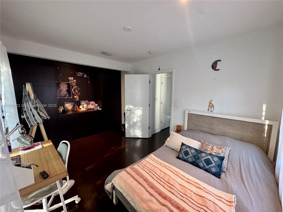 待售: $849,000 (2 贝兹, 2 浴室, 1227 平方英尺)