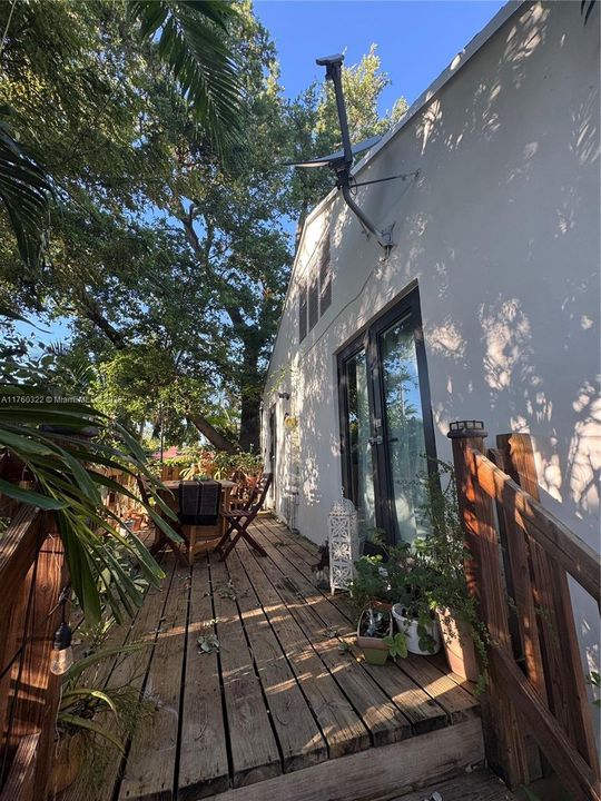 待售: $849,000 (2 贝兹, 2 浴室, 1227 平方英尺)