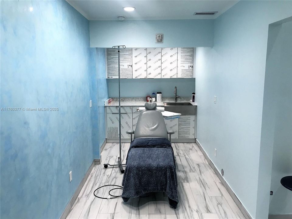 Недавно арендовано: $5,500 (0 спален, 0 ванн, 0 Квадратных фут)