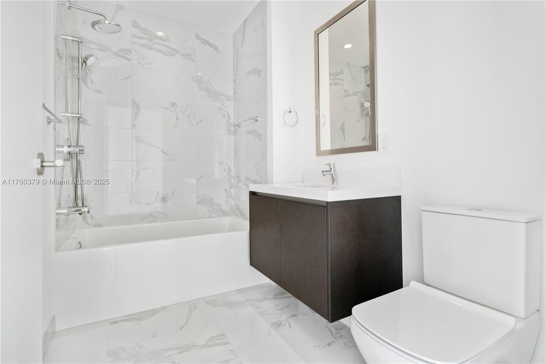 En Venta: $1,349,000 (2 camas, 3 baños, 1560 Pies cuadrados)