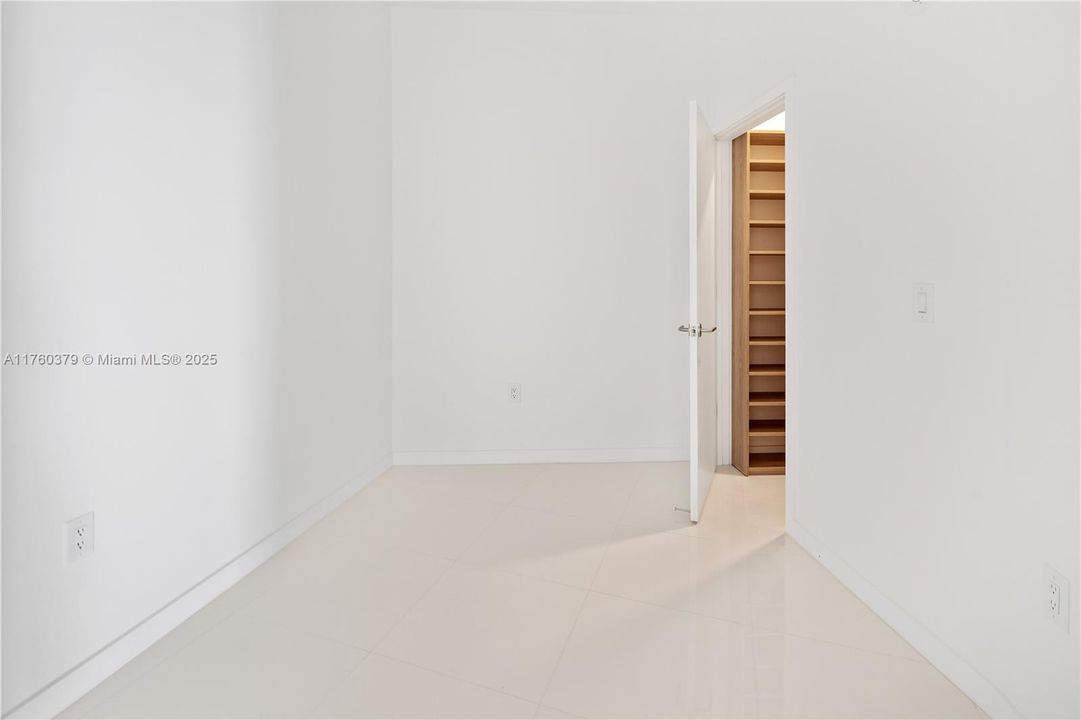 En Venta: $1,349,000 (2 camas, 3 baños, 1560 Pies cuadrados)