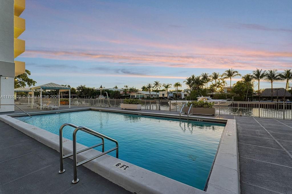 Vendido Recientemente: $599,000 (2 camas, 2 baños, 1484 Pies cuadrados)