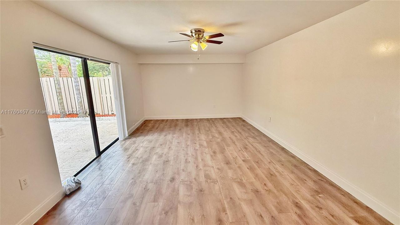 Recently Rented: $2,500 (2 beds, 2 baths, 1318 Square Feet)