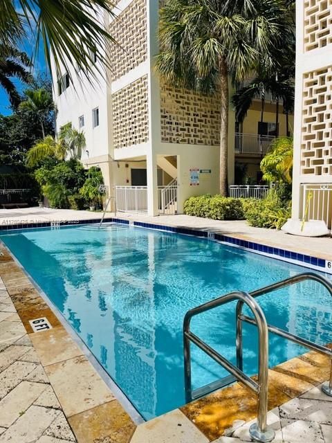 Vendido Recientemente: $310,000 (1 camas, 1 baños, 846 Pies cuadrados)