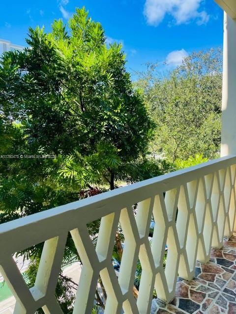 Vendido Recientemente: $310,000 (1 camas, 1 baños, 846 Pies cuadrados)