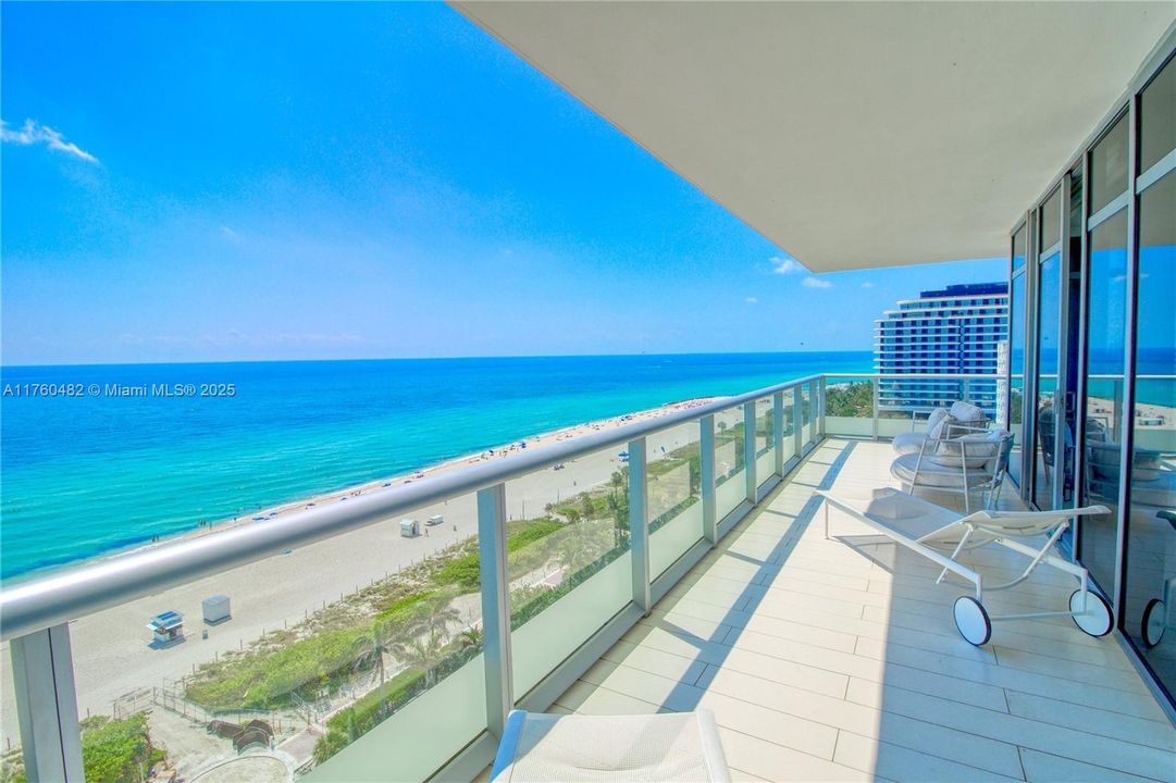 Recently Sold: $5,950,000 (3 beds, 3 baths, 2326 Square Feet)