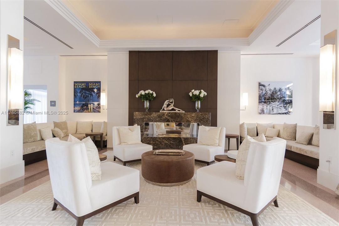 Recently Sold: $5,950,000 (3 beds, 3 baths, 2326 Square Feet)