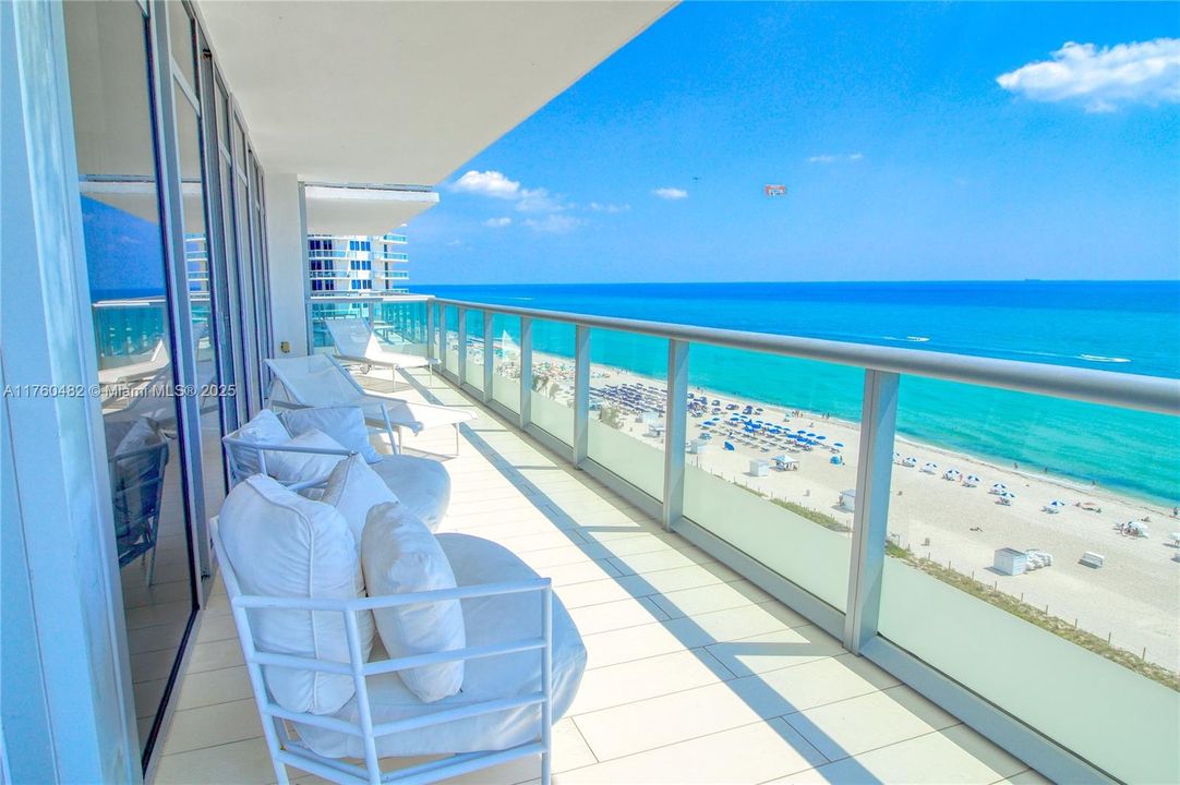 Recently Sold: $5,950,000 (3 beds, 3 baths, 2326 Square Feet)