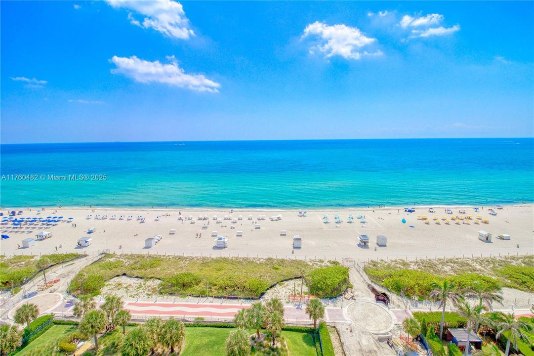 Recently Sold: $5,950,000 (3 beds, 3 baths, 2326 Square Feet)