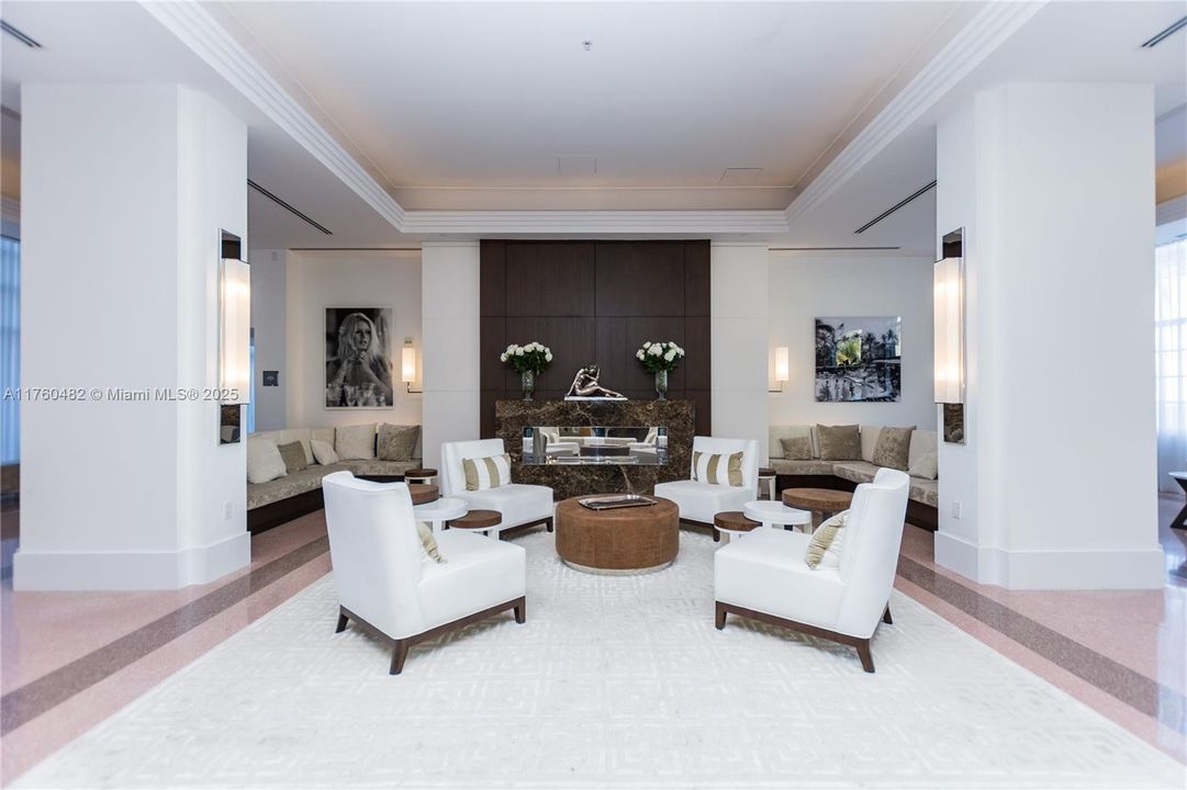 Recently Sold: $5,950,000 (3 beds, 3 baths, 2326 Square Feet)
