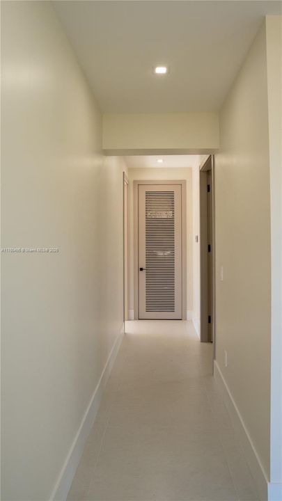 Recently Rented: $12,950 (4 beds, 5 baths, 2800 Square Feet)