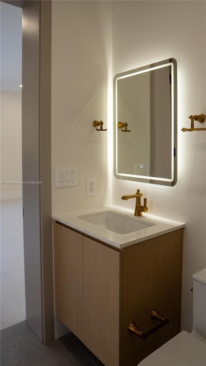 Recently Rented: $12,950 (4 beds, 5 baths, 2800 Square Feet)