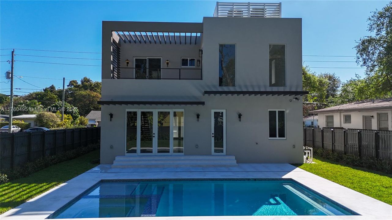 Recently Rented: $12,950 (4 beds, 5 baths, 2800 Square Feet)