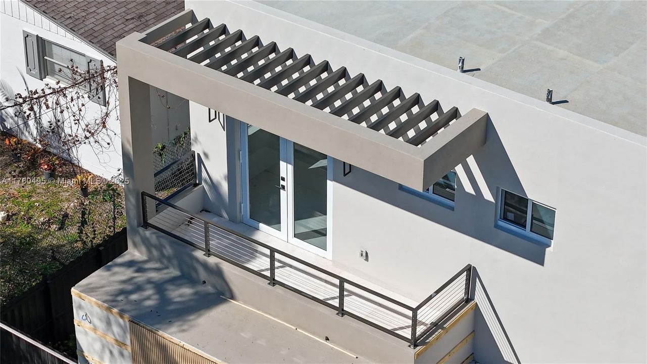 Recently Rented: $12,950 (4 beds, 5 baths, 2800 Square Feet)