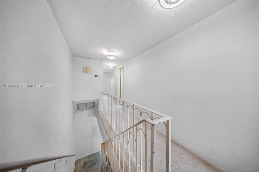 Vendido Recientemente: $549,900 (2 camas, 2 baños, 1728 Pies cuadrados)