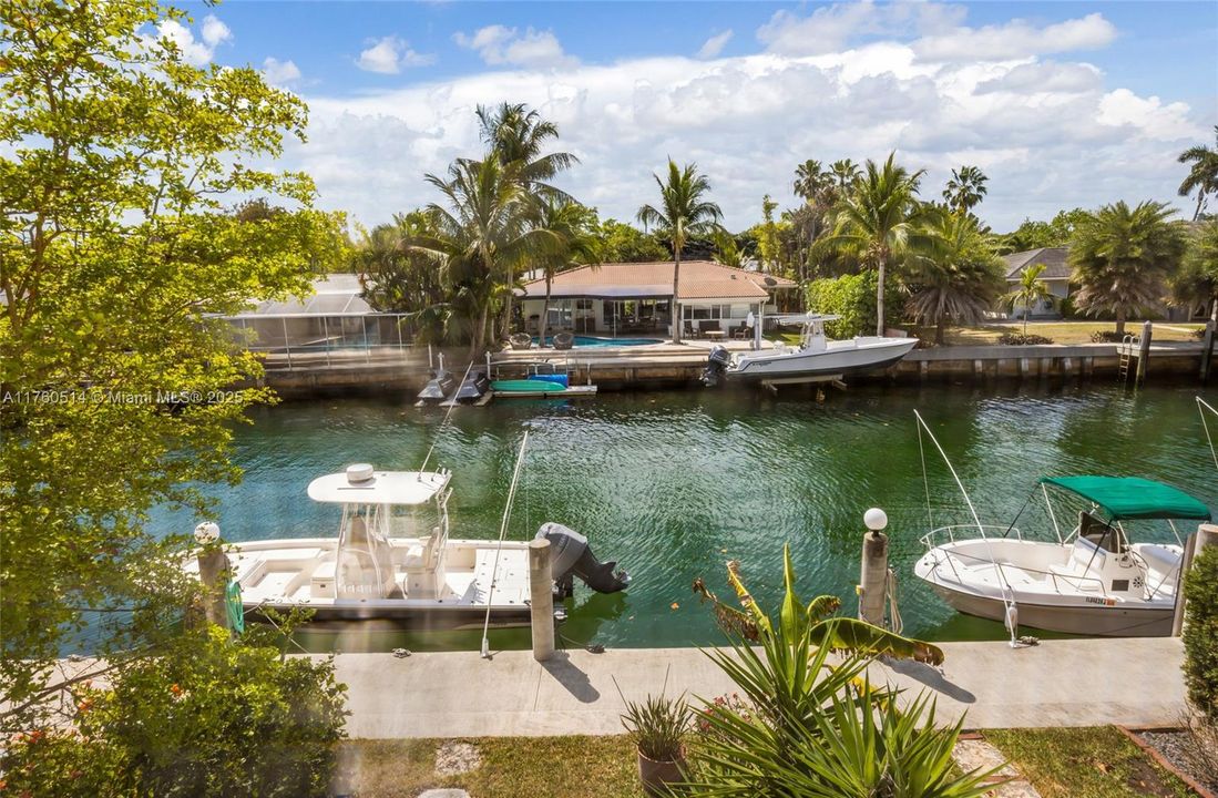 Vendido Recientemente: $549,900 (2 camas, 2 baños, 1728 Pies cuadrados)