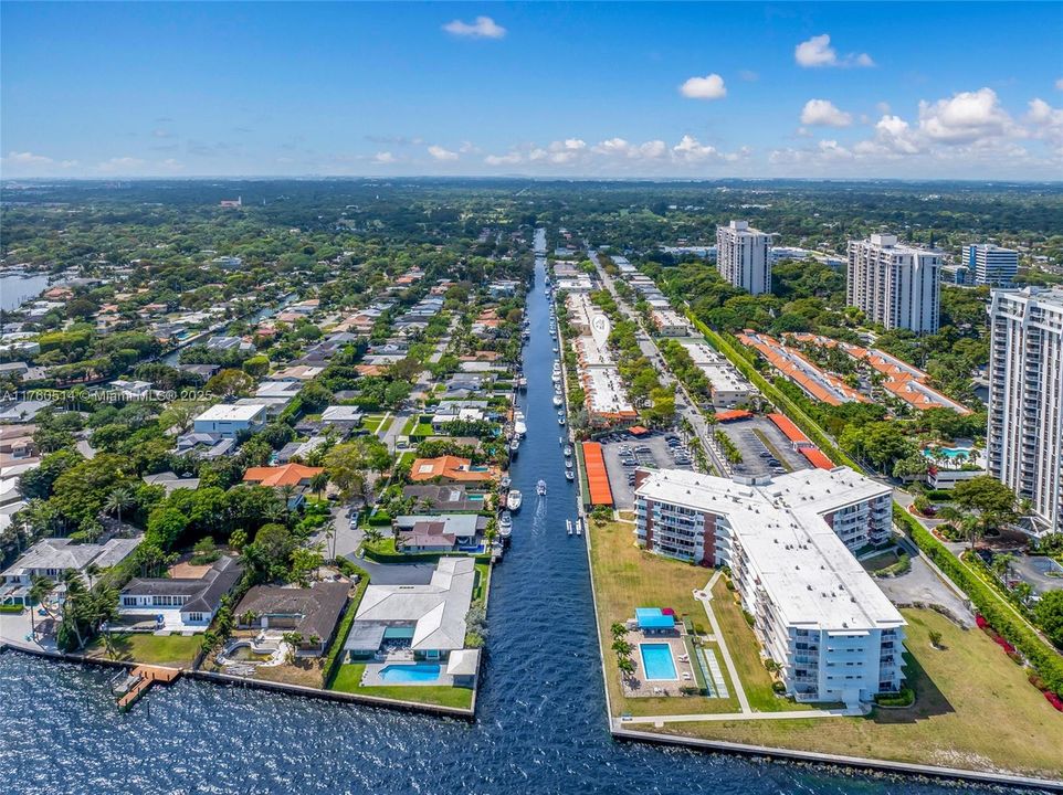 Vendido Recientemente: $549,900 (2 camas, 2 baños, 1728 Pies cuadrados)