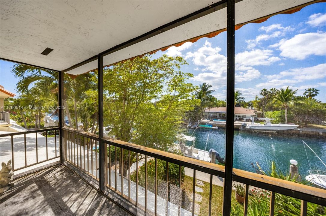 Vendido Recientemente: $549,900 (2 camas, 2 baños, 1728 Pies cuadrados)