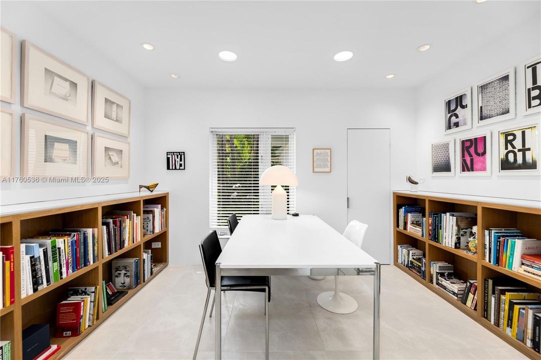 На продажу: $29,500,000 (4 спален, 4 ванн, 4494 Квадратных фут)