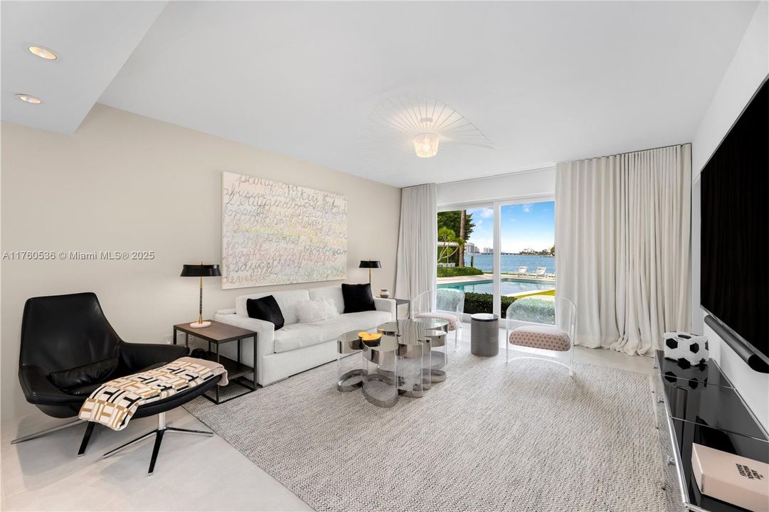 На продажу: $29,500,000 (4 спален, 4 ванн, 4494 Квадратных фут)