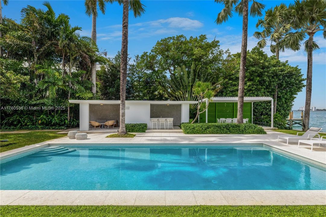 На продажу: $29,500,000 (4 спален, 4 ванн, 4494 Квадратных фут)