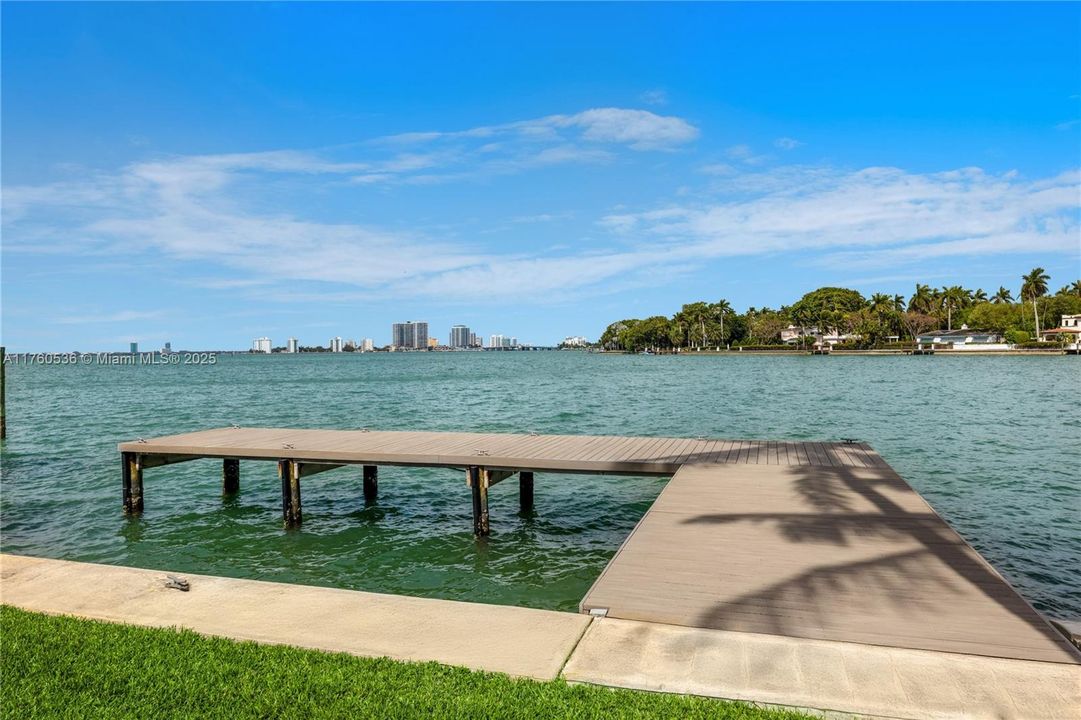 На продажу: $29,500,000 (4 спален, 4 ванн, 4494 Квадратных фут)